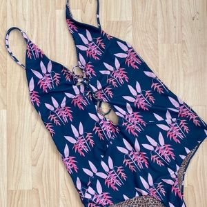 Medium Heliconia Kokomo